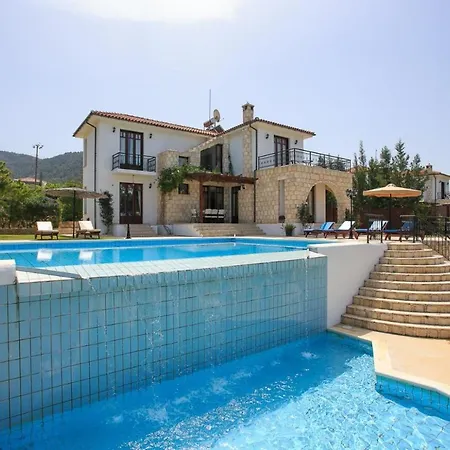 Ariadne Villa *