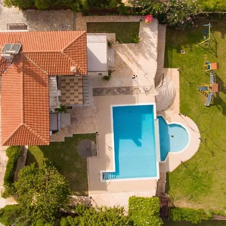 Ariadne Villa *